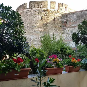 Frida's House In Old Town , Saloniki Grecja