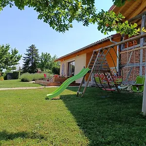 https://studio-neuf-avec-terrasse.hotels-rhonealpes.com